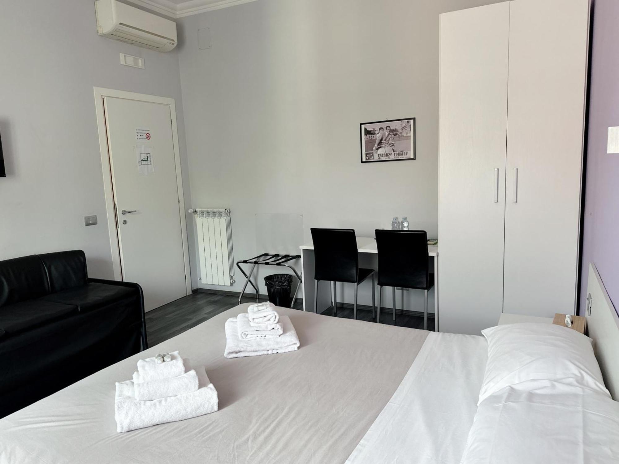 Hotel The Manzoni Roma Esterno foto